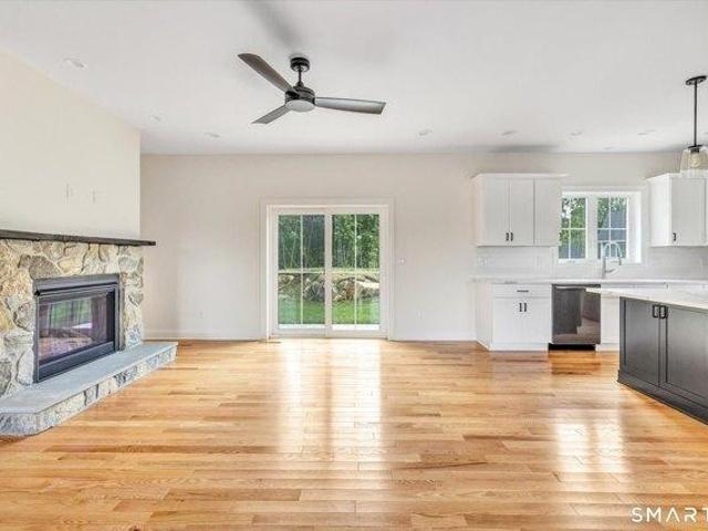 house with 3 bedroom, Middlebury CT ES105590797