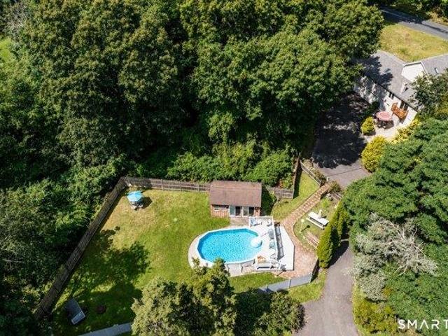 house with 3 bedroom, Middlefield CT ES105613329
