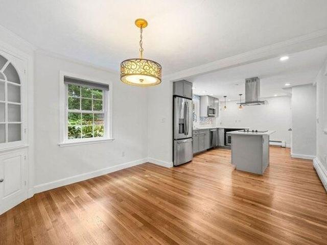 house with 3 bedroom, Milton MA ES105496305