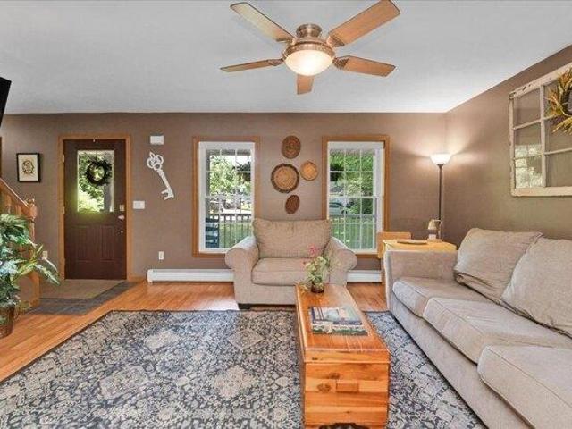 house with 3 bedroom, Milton VT ES103886701
