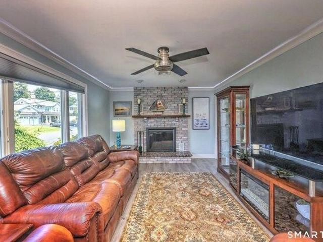 house with 3 bedroom, Milford CT ES105413968