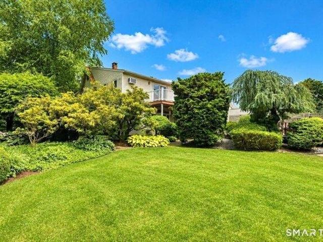 house with 3 bedroom, Milford CT ES105427450