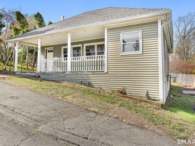 house with 3 bedroom, Milford CT ES105427775