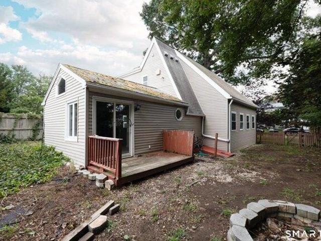 house with 3 bedroom, Milford CT ES105423967
