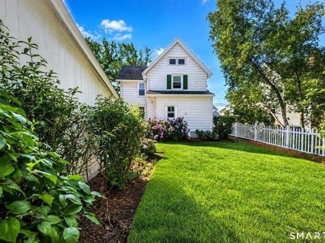 house with 3 bedroom, Milford CT ES105442512