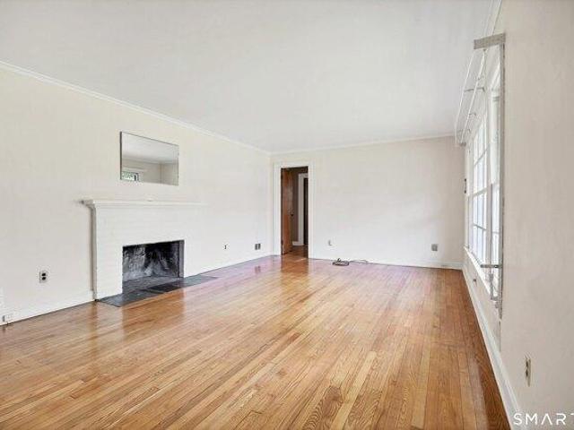 house with 3 bedroom, Milford CT ES105442847