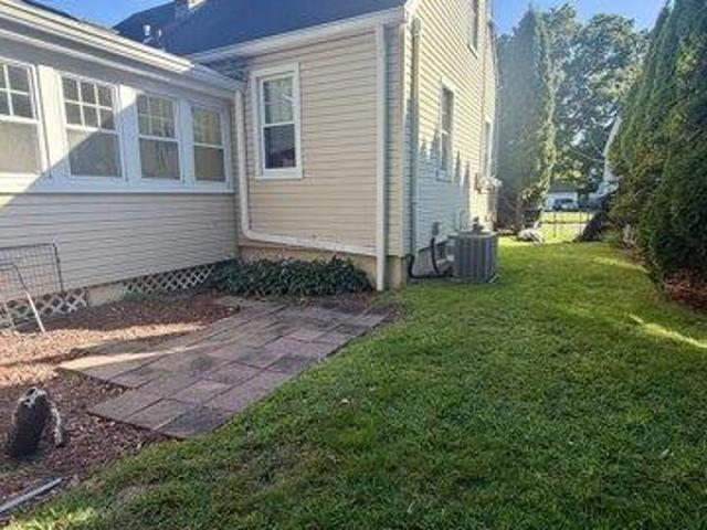house with 3 bedroom, Milford CT ES105514574