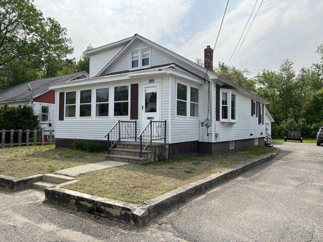 house with 3 bedroom, Millinocket ME ES105558769
