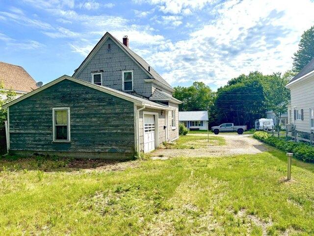 house with 3 bedroom, Millinocket ME ES105576451