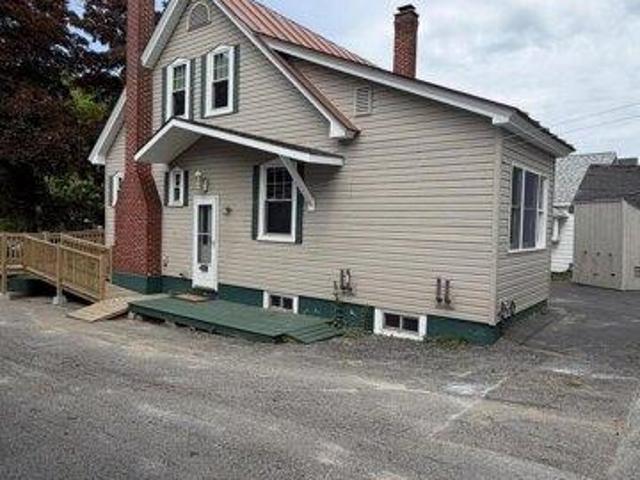house with 3 bedroom, Millinocket ME ES105770632