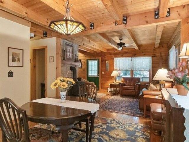 house with 3 bedroom, Montague MA ES105278912