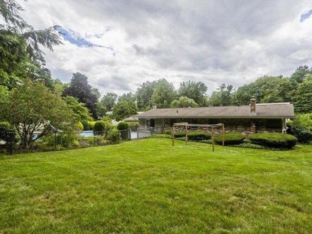 house with 3 bedroom, Montague MA ES105341106