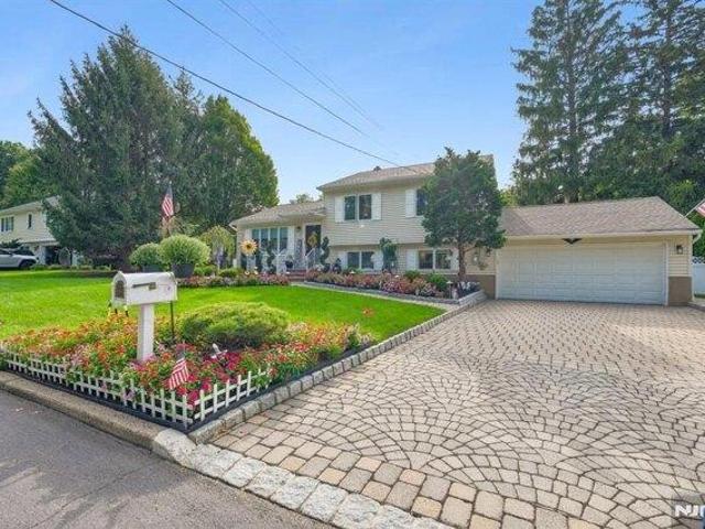 house with 3 bedroom, Montvale NJ ES105575444