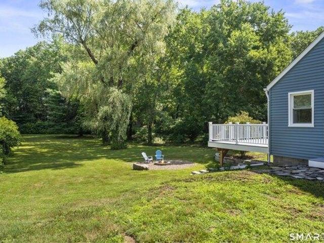 house with 3 bedroom, Montville CT ES104835824
