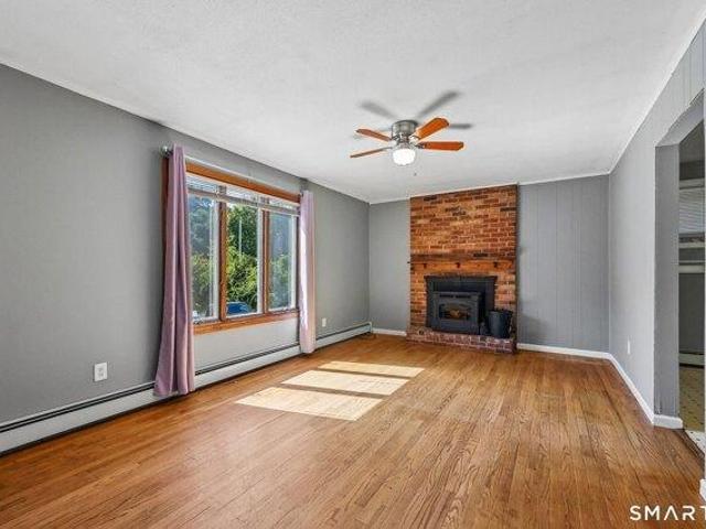 house with 3 bedroom, Montville CT ES105537706