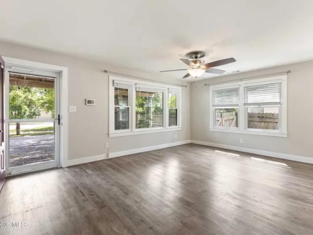 house with 3 bedroom, NC NC DS102752897