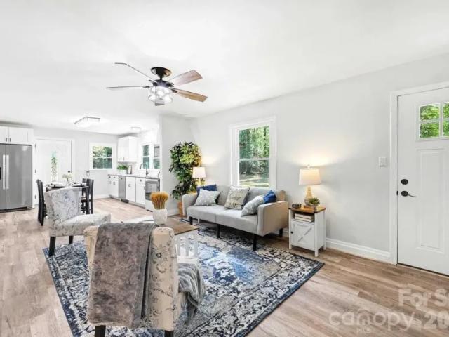 house with 3 bedroom, NC NC ES102811926
