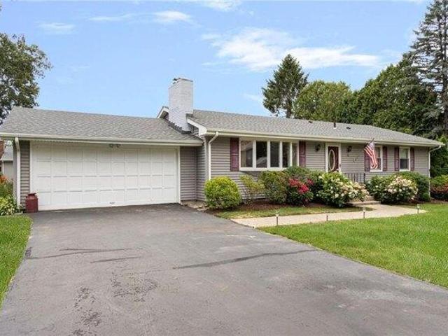 house with 3 bedroom, Narragansett RI ES104792274