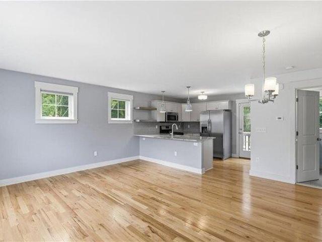house with 3 bedroom, Narragansett RI ES105496709
