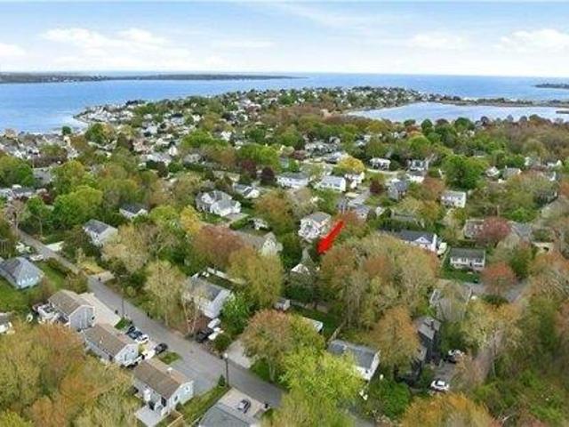 house with 3 bedroom, Narragansett RI ES105552001