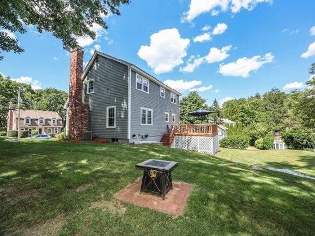 house with 3 bedroom, Nashua NH ES104409849
