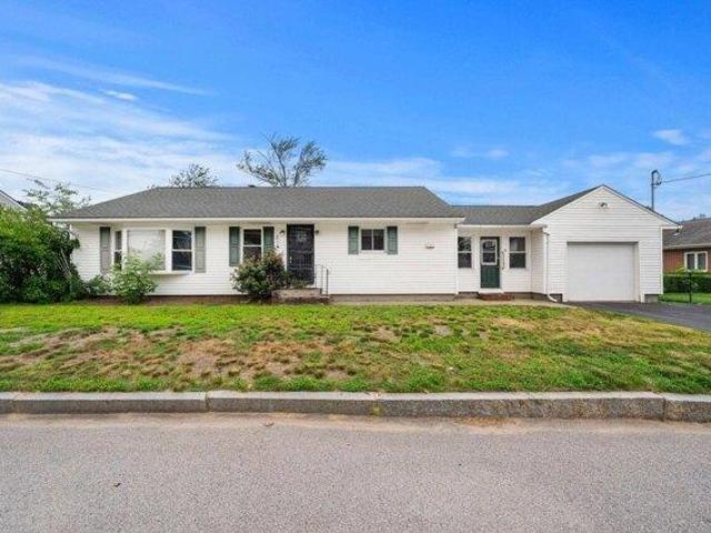 house with 3 bedroom, Nashua NH ES104567748