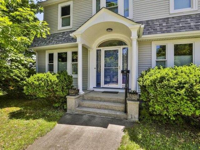 house with 3 bedroom, Nashua NH ES104044778