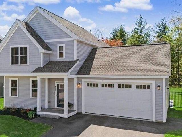 house with 3 bedroom, Nashua NH ES104351517