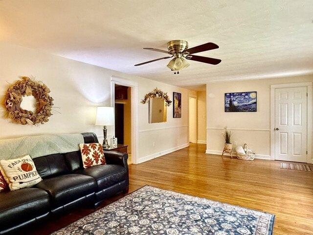 house with 3 bedroom, Nashua NH ES105511263