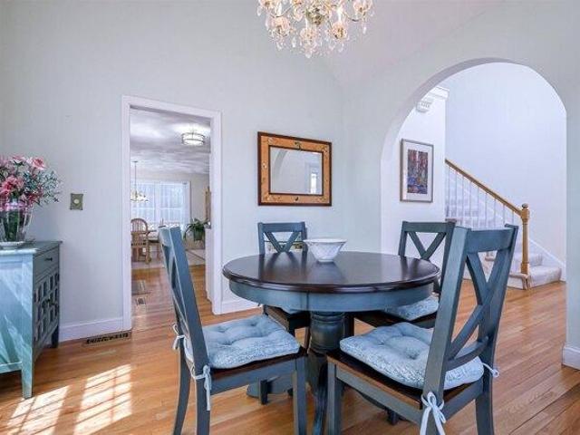 house with 3 bedroom, Nashua NH ES105534980