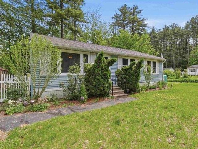 house with 3 bedroom, Nashua NH ES105558604