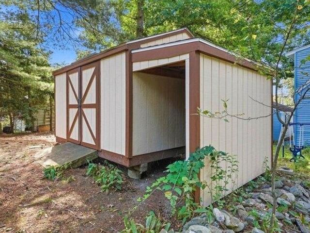 house with 3 bedroom, Nashua NH ES105561649