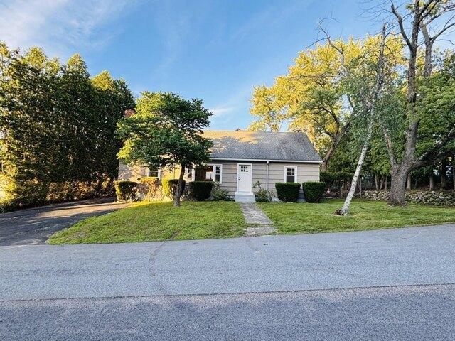 house with 3 bedroom, Nashua NH ES105589755