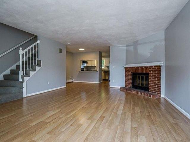 house with 3 bedroom, Nashua NH ES105591325