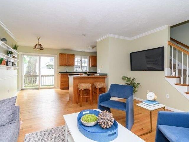 house with 3 bedroom, Natick MA ES105575220