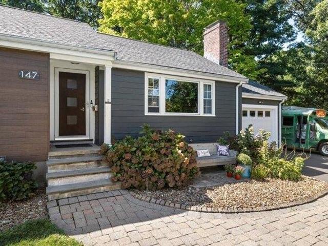 house with 3 bedroom, Natick MA ES105611407
