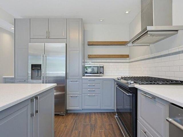 house with 3 bedroom, Natick MA ES105612502