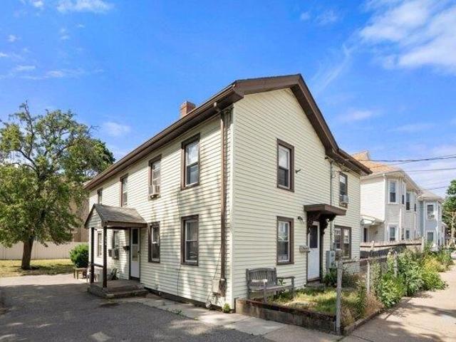 house with 3 bedroom, Newton MA ES105550877