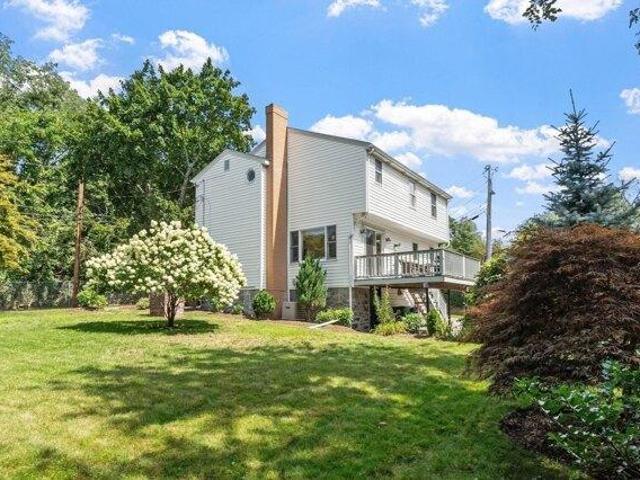 house with 3 bedroom, Newton MA ES105551461