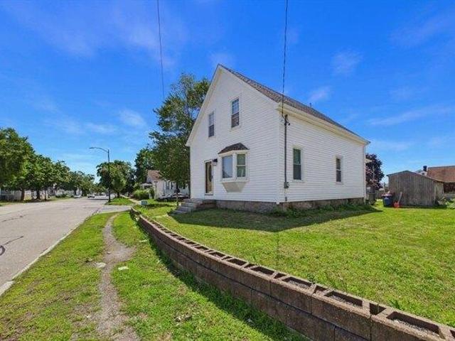 house with 3 bedroom, New Bedford MA ES104848829