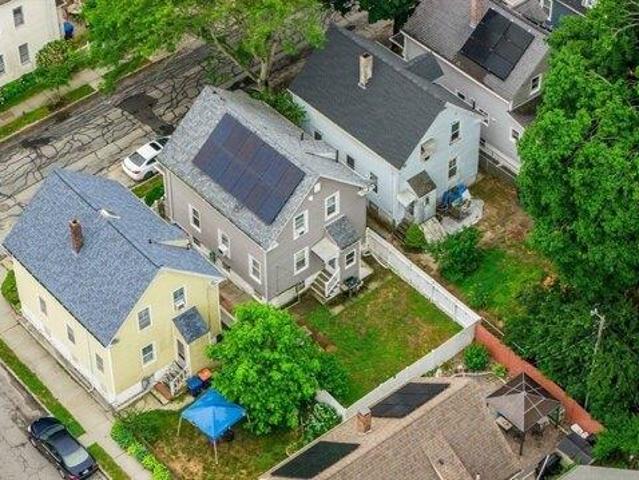 house with 3 bedroom, New Bedford MA ES104850857