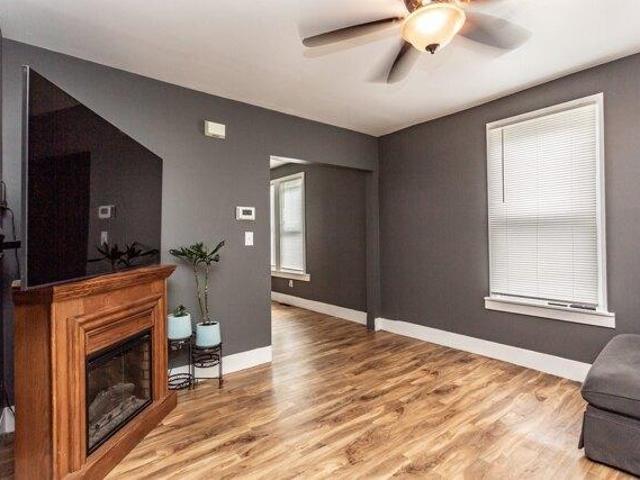 house with 3 bedroom, New Bedford MA ES105695923