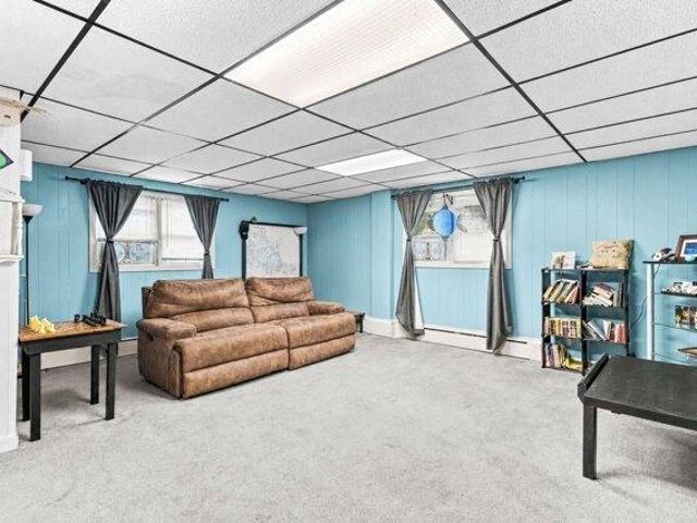 house with 3 bedroom, New Bedford MA ES105751086