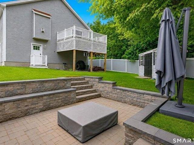 house with 3 bedroom, New Britain CT ES104512268