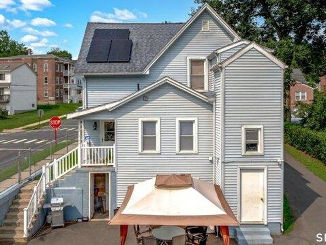 house with 3 bedroom, New Britain CT ES105588741