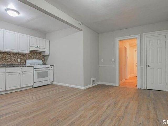 house with 3 bedroom, New Haven CT ES105532111