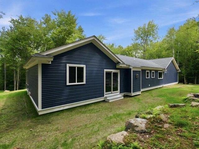 house with 3 bedroom, New Hampton NH ES105652997