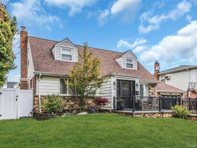 house with 3 bedroom, New Hyde Park NY ES104908322