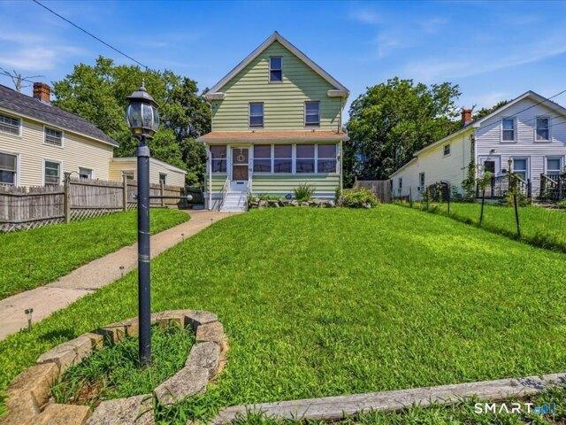 house with 3 bedroom, New London CT ES105441559