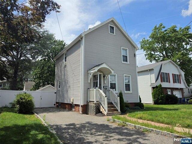 house with 3 bedroom, New Milford NJ ES105633487